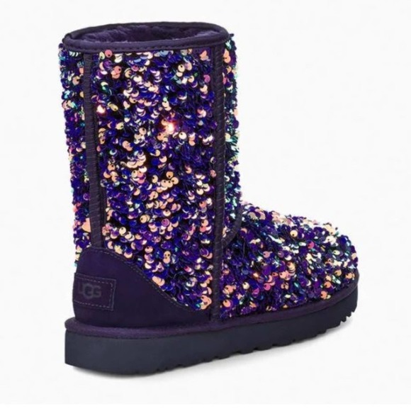 NWT UGG Classic Short Stellar Sequin Medallion - Picture 5 of 15